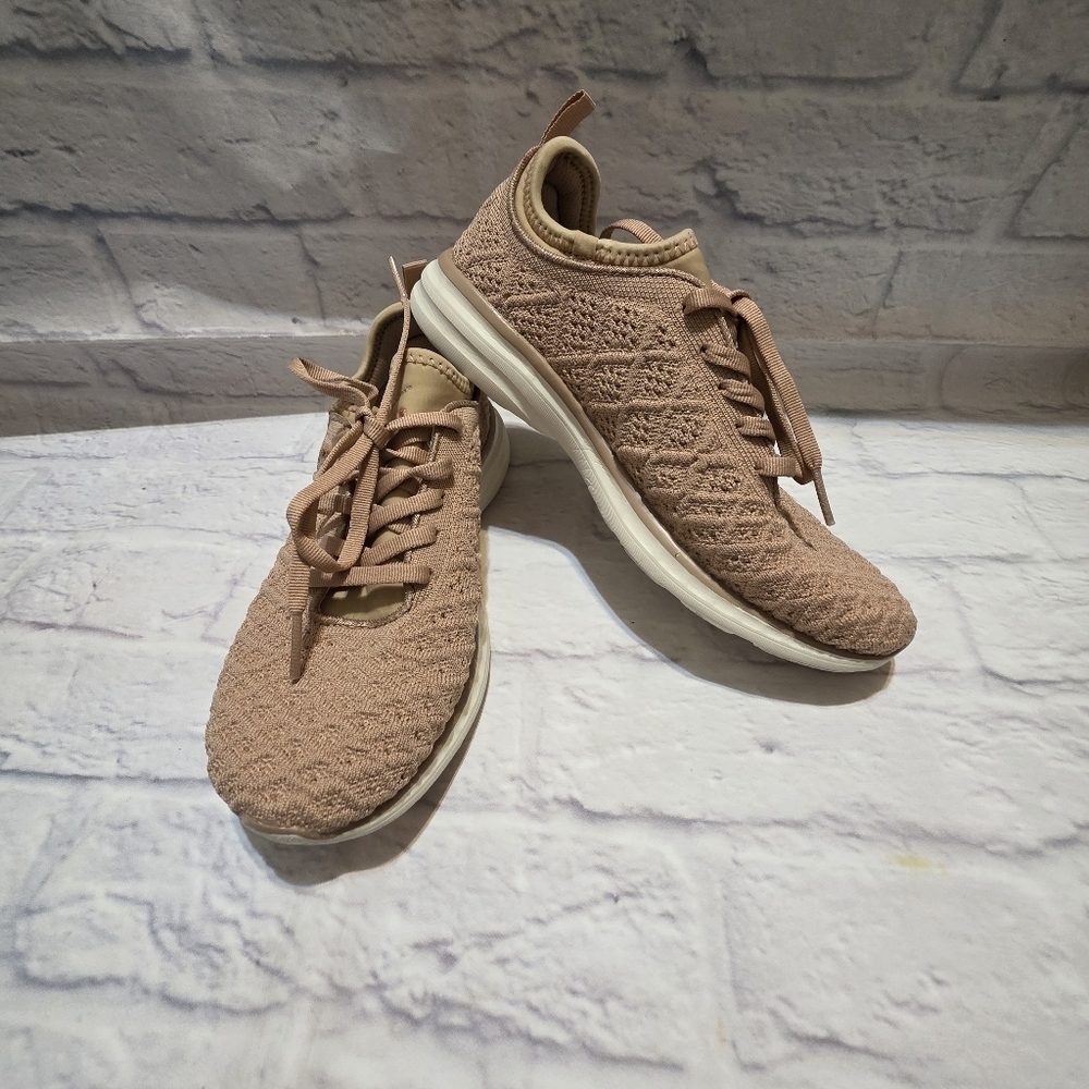 APL Techloom Phantom Shoes - rose gold